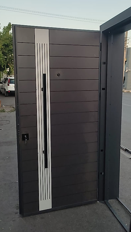 024 Çelik Kapı