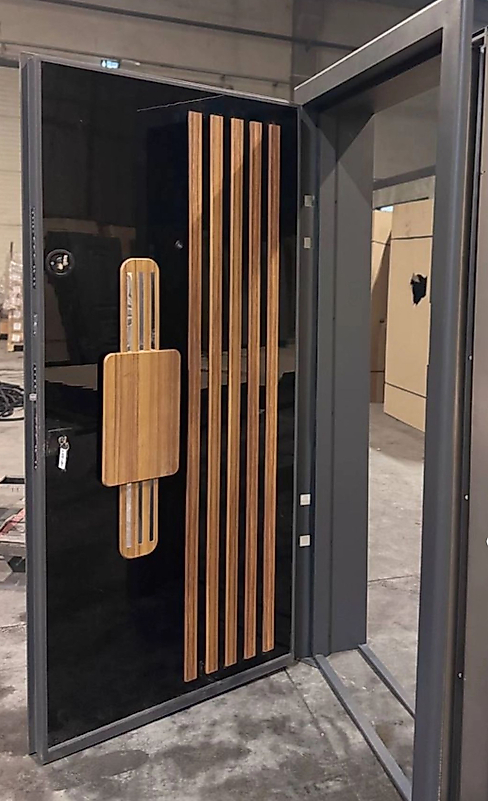 034 Lüks Seri Çelik Kapı