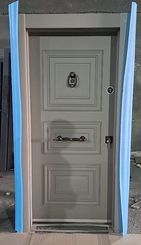 027 Lüks Seri Çelik Kapı