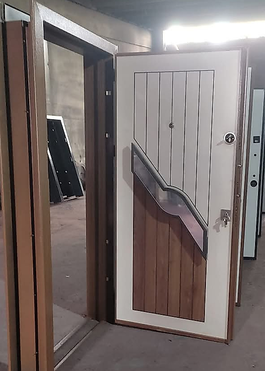 040 Lüks Seri Çelik Kapı