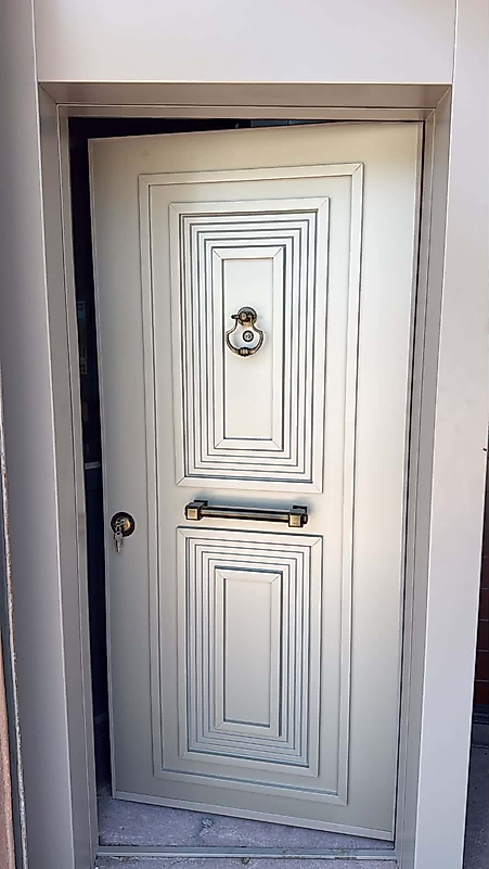 060 Lüks Seri Çelik Kapı