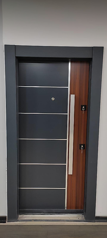 019 Kompozit Çelik Kapı