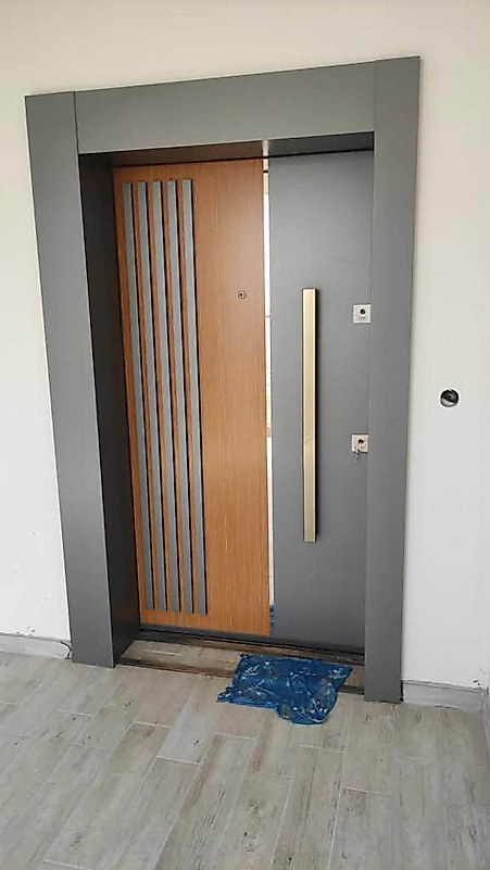 016 Kompozit Çelik Kapı
